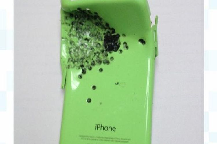 iPhone 5c selamatkan nyawa pemuda berusia 25 tahun dari tembakan mematikan