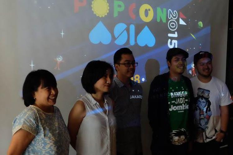 Konferensi pers Popcon Asia 2015 di Conclave, Jakarta, Kamis (25/5/2015).(Ki-ka) CEO Revata Grace Kusnadi, CEO Kreavi Mayumi Haryoto, CEO Layaria Dennis Adhiswara, kreator komik Si Juki Faza Meonk, dan CEO Kosmik Sunny Gho