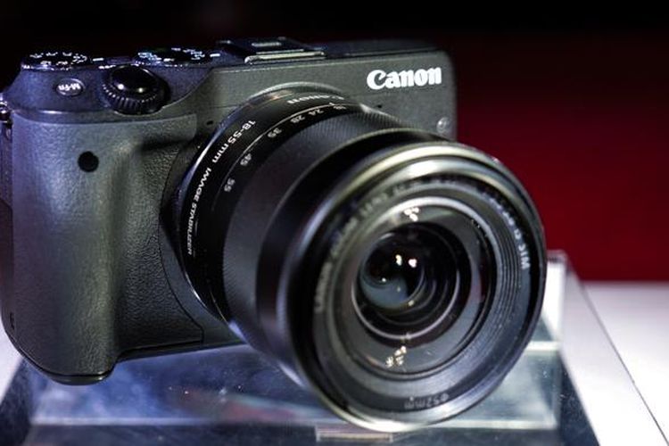 Canon EOS M3 juga tersedia dalam warna hitam