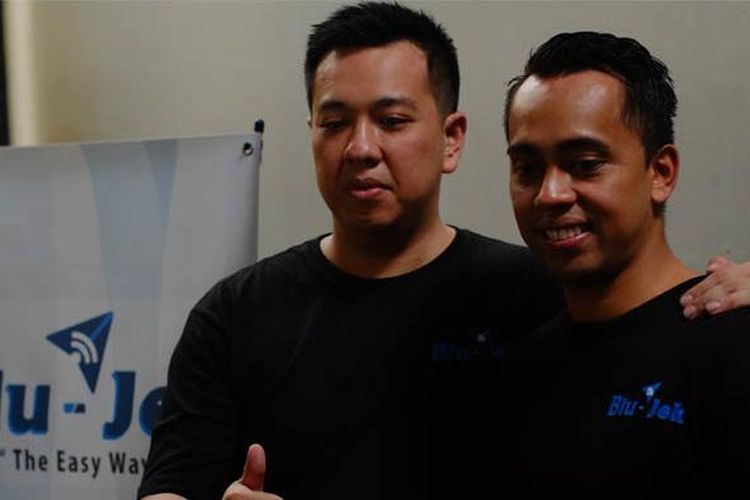 Dua pendiri perusahaan layanan ojek digital Blu-Jek, Garret Kartono dan Michael Manuhutu (kanan).