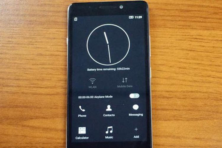 Tampilan ponsle Android Lenovo P1m saat tombol fisik penghemat daya ditekan.