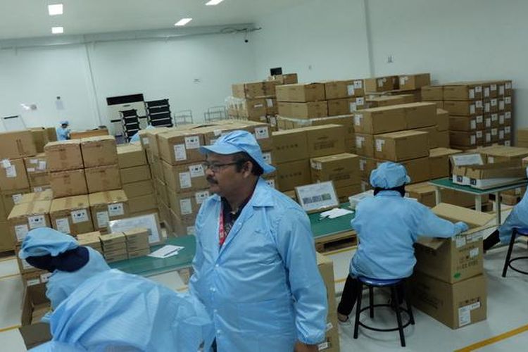Pabrik perakitan ponsel 4G Lenovo di Banten.