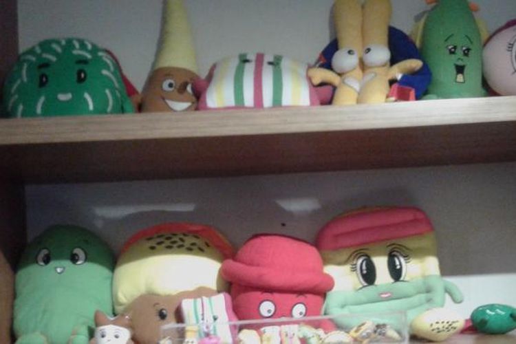 Boneka tokoh-tokoh jajanan pasar dari komik Japarr