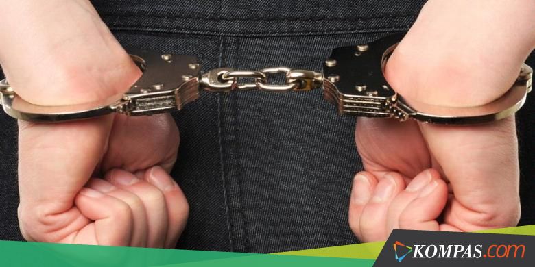 Seorang Gadis Remaja Dicabuli Wanita Dewasa dengan Alat Bantu Seks