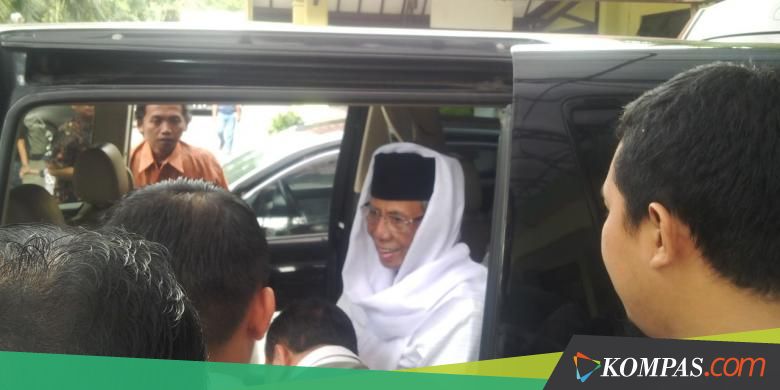 Umat Katolik di Batu Berdoa Bersama untuk KH Hasyim Muzadi