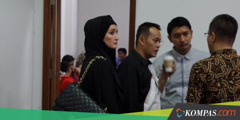 Sidang Perdana, Fahmi Darmawansyah Ditemani Inneke Koesherawati