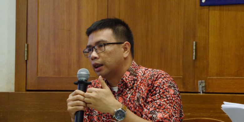 Direktur Eksekutif ICJR Supriyadi Widodo Eddyono dalam diskusi di Jakarta, Minggu (8/10/2017).(KOMPAS.com/AMBARANIE NADIA)
