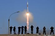 Berita Foto: Saat Pesawat Luar Angkasa Soyuz MS-07 Diluncurkan
