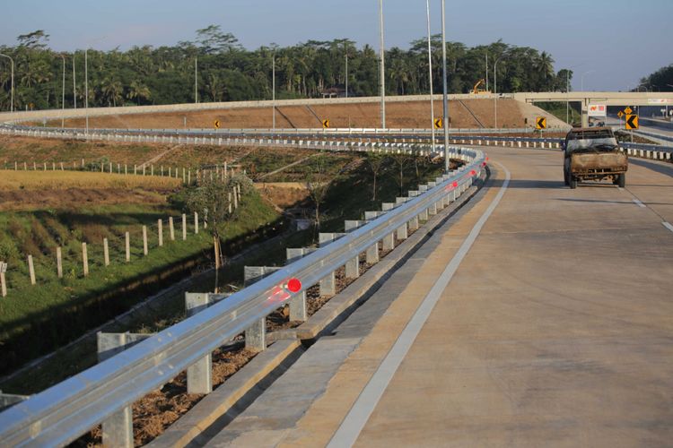 Menikmati Panorama Elok di Tol Paling Populer se-Indonesia Menikmati Panorama Elok di Tol Paling Populer se-Indonesia video viral siap robocop masyarakat layani info traveling info teknologi info seks info properti info kuliner info kesehatan foto viral dubai bertugas berita ekonomi