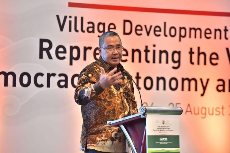 Menteri Desa, Pembangunan Daerah Tertinggal dan Transmigrasi, Eko Putro Sandjojo dalam forum Village Development Forum. 