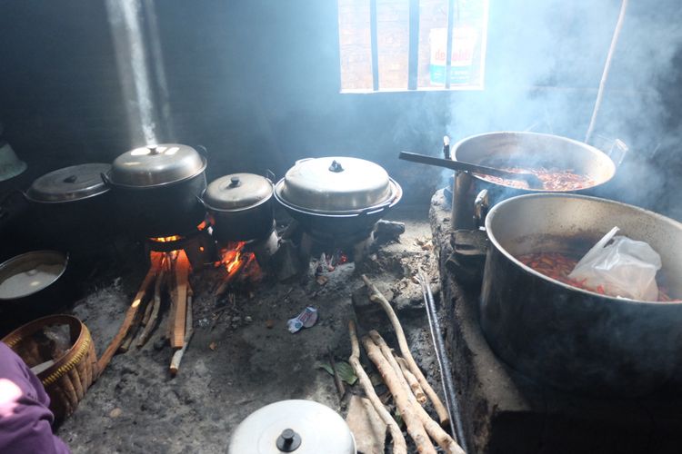Dapur tradisional Mbah Marto di Bantul, Yogyakarta.