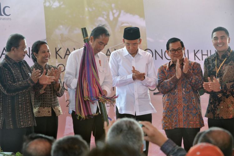 Presiden Joko Widodo meresmikan Kawasan Ekonomi Khusus Mandalika, Nusa Tenggara Barat, Jumat (20/10/2017).