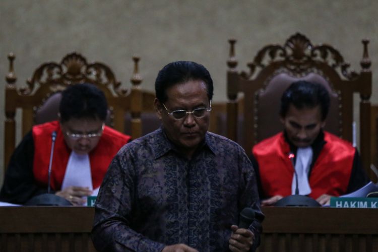 Mantan Direktur Utama PT Murakabi Sejahtera, Deniarto Suhartono menjalani persidangan di Pengadilan Tipikor Jakarta Pusat, Senin (6/11/2017). Deniarto Suhartono bersaksi dalam kasus korupsi pengadaan Kartu Tanda Penduduk berbasis elektronik (e-KTP). KOMPAS.com/GARRY ANDREW LOTULUNG