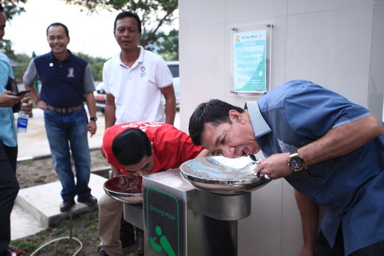 Pemerintah Sumatera Selatan membangun sejumlah fasilitas umum seperti kran air siap minum di kawasan Jakabaring Sport City menjelang pelaksanaan Asian Games 2018. 