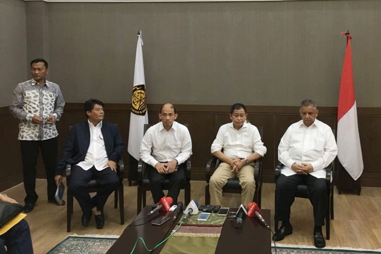 Direktur Pertamina Elia Massa Manik; Wamen ESDM Arcandra Tahar; Menteri ESDM Ignasius Jonan; dan Dirut PLN Sofyan Basir(Yoga Hastyadi Widiartanto)