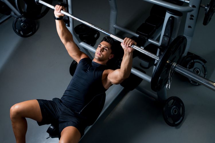 Ilustrasi bench press