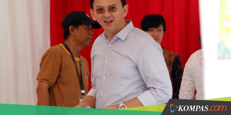 Ahok Tanda Tangani Surat Pengunduran Diri sebagai Gubernur DKI