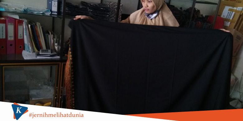 Melancong ke Lhokseumawe, Belilah Songket Aceh