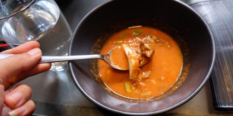 Sayur babanci, makanan khas Betawi yang hampir punah.