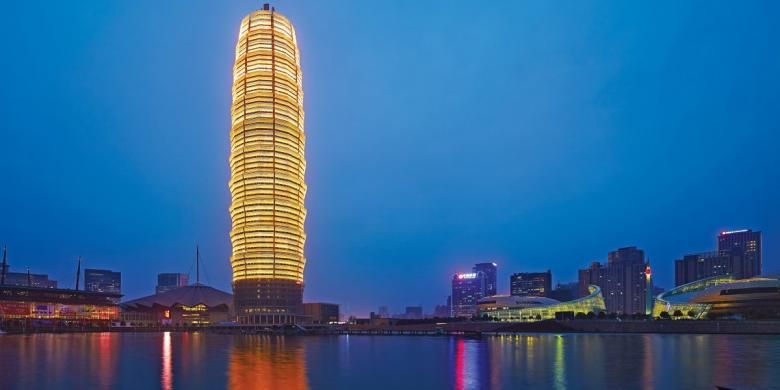 Posisi buncit adalah Zhengzhou Greenland Plaza di Shengzhou, China. Properti multifungsi ini mencakup hunian, perkantoran dan hotel sebanyak 435 kamar.