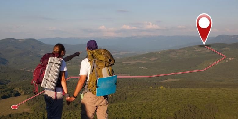 Melancong dengan bantuan berbagai aplikasi gadget, misalnya navigasi dengan GPS.