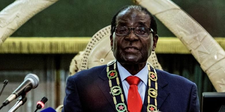 Presiden Zimbabwe Robert Mugabe saat memberikan pidato kenegaraan di gedung parlemen, Selasa (25/8/2015).