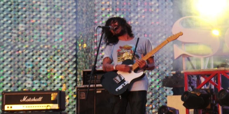 Marcello Tahitoe alias Ello tampil pada pagelaran Soundrenaline 2015, yang dihelat di Garuda Wisnu Kencana, Bali, Sabtu (5/9/2015).