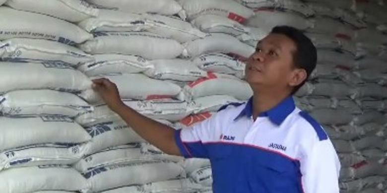 Bulog Divre Polewali mandar yang membawahi wilayah kabupaten Majene, Polman dan Mamasa memasok 4000 ton beras ke wilyah Kaltim, Palu dan Makassar untuk memperkuat stok beras di tiga lokasi tersebut, terutama menjelang Ramadan dan lebaran.