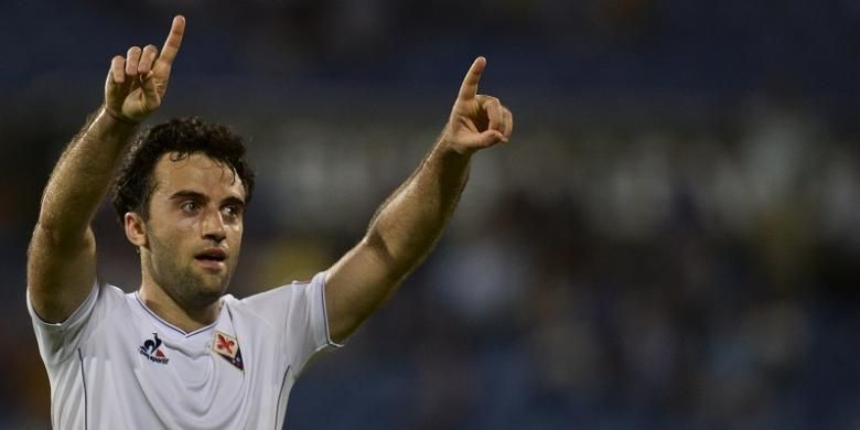 Penyerang Fiorentina, Giuseppe Rossi, merayakan gol ke gawang Os Belenenses, dalam laga Liga Europa di Stadion Restelo, 1 Oktober 2015.