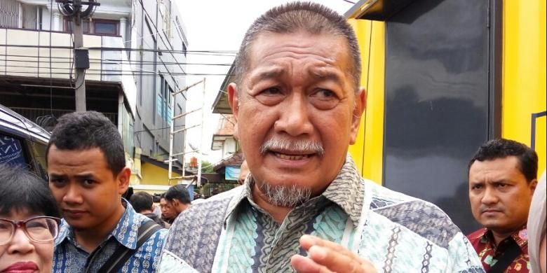 Hasil gambar untuk deddy mizwar