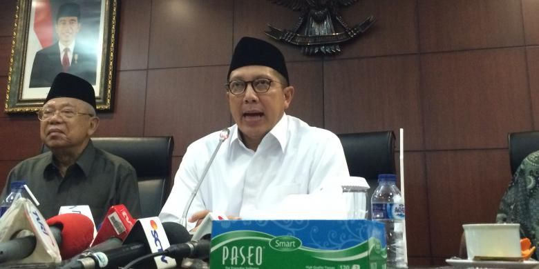 Menteri Agama Lukman Hakim Saifuddin dalam pertemuan bersama para tokoh agama di Kementerian Agama, Jakarta, Jumat (14/10/2016).
