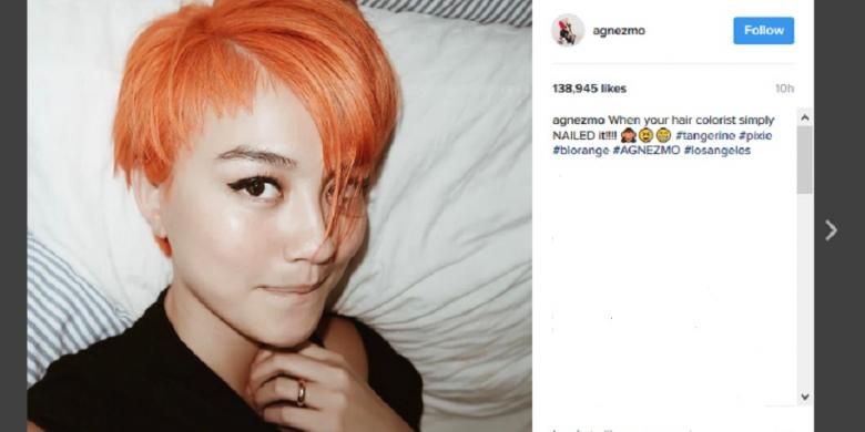 Penyanyi Agnez Mo dengan gaya rambut baru.