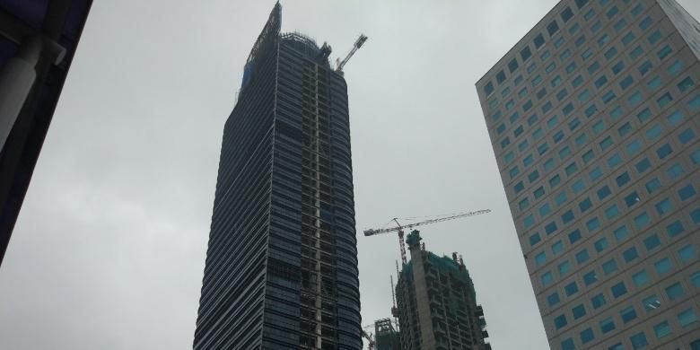 Menara Astra Jakarta. Gambar diambil Senin (20/2/2017).