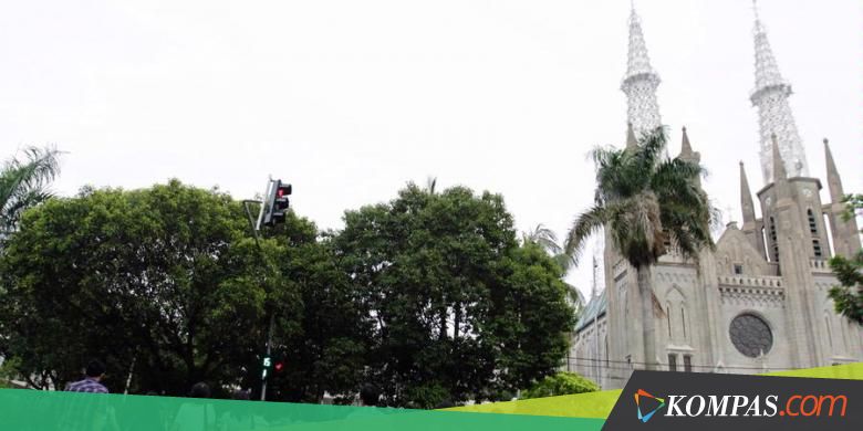 Menjelang Misa, Gereja Katedral Disterilisasi Gegana