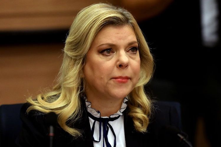 Foto Sara Netanyahu diambil pada 31 Januari 2017 menunjukkan istri Perdana Menteri Israel Benjamin Netanyahu menghadiri event di Knesset (parlemen Israel) di Yerusalem.(AFP PHOTO/GALI TIBBON)
