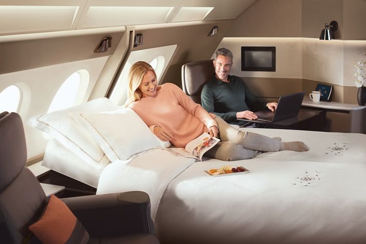 Maskapai penerbangan Singapore Airlines meresmikan fasilitas mewah terbaru berupa kabin kelas suites di armada pesawat Airbus 380 yang bisa digunakan per bulan Desember. Kabin kelas suites memiliki fasilitas seperti tempat tidur yang membuat penumpang serasa berada di hotel udara.(Dok. Singapore Airlines)
