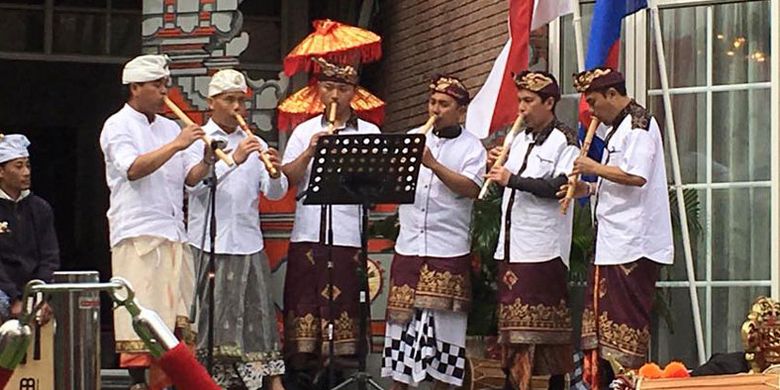 Merayakan Galungan dan Kuningan di Wassenaar Belanda Merayakan Galungan dan Kuningan di Wassenaar Belanda video viral info traveling info teknologi info seks info properti info kuliner info kesehatan foto viral berita ekonomi
