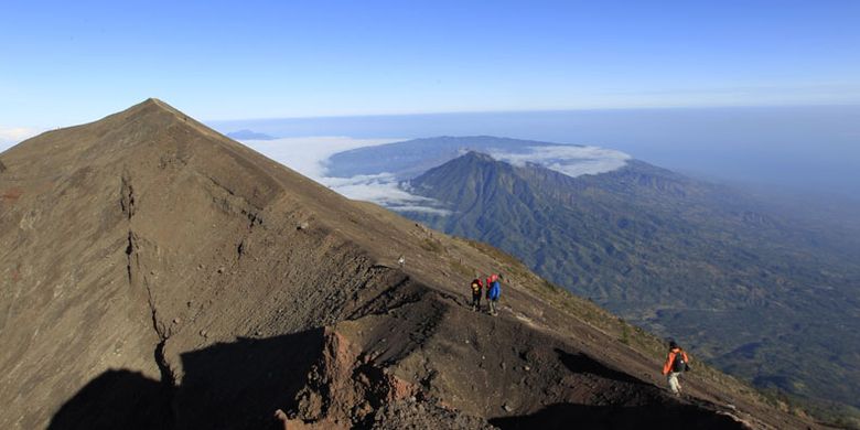 Apa Menariknya Gunung Agung bagi Wisatawan Mancanegara? Apa Menariknya Gunung Agung bagi Wisatawan Mancanegara? video viral info traveling info teknologi info seks info properti info kuliner info kesehatan foto viral berita ekonomi