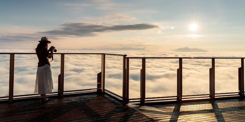 Pegunungan Alpen ala Jepang disebut juga Japanese Alps atau Nihon Arupusu adalah deretan pegunungan yang membentang di Pulau Honshu, utara Jepang. Untuk menikmati pemandangan ini, Anda bisa menyambangi SORA Terrace di puncak Gunung Ryuo.(KARAKSA MEDIA)