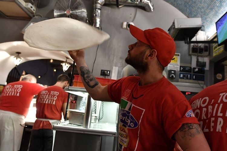 Seni Memutar Pizza Napoli jadi Warisan UNESCO