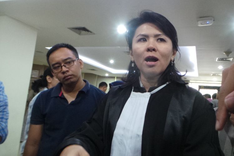 Anggota tim kuasa hukum Ahok, Fifi Leyti Indra.