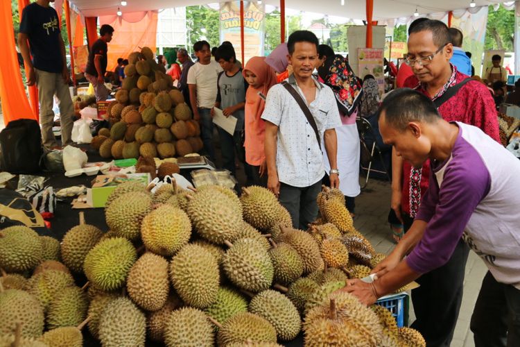 Festival durian bertajuk Wisata Durian di Mall Botani Square Bogor, 20 November - 3 Desember 2017, Minggu (25/11/2017).