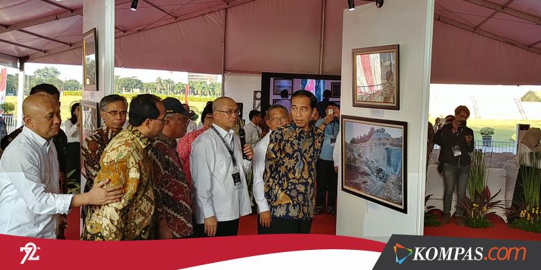 Jokowi "Ngangguk-ngangguk" Lihat Foto Proyek Infrastruktur