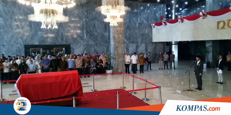 Jenazah Azhar Romli Diberikan Penghormatan Terakhir di Gedung DPR