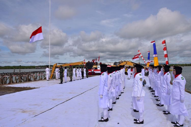 Suasana upacara peringatan hari kemerdekaan Indonesia ke-72 di Pulau Sebatik, Kamis (17/8/2017).