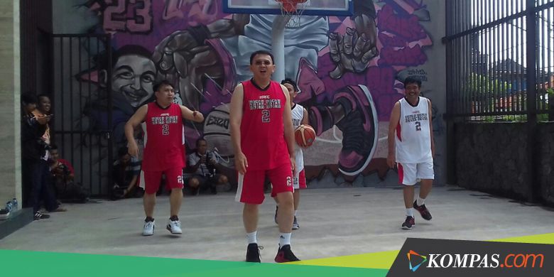 Tawa Lepas Ahok dan Djarot Saat Bertanding Basket