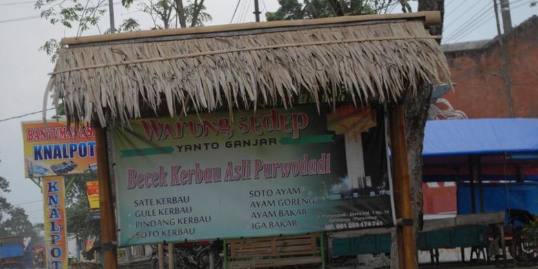 Warung Sedap Yanto Ganjar di Kecamatan Purwodadi, Grobogan, Jawa Tengah tepatnya di jalan raya Purwodadi - Blora km I.