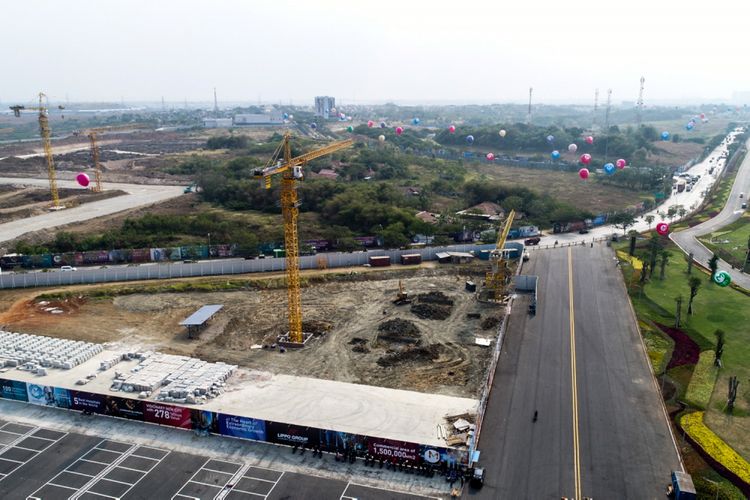 Foto udara proyek kawasan Kota Baru Meikarta, Cikarang, Bekasi, Jawa Barat, Senin (4/9/2017). Pada tahap pertama, akan dibangun 200 ribu unit apartemen yang siap huni pada akhir tahun 2018.