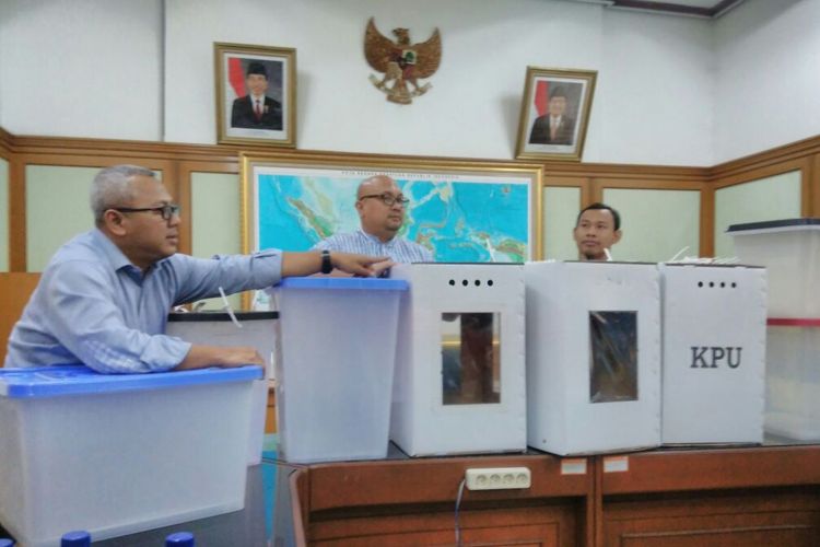 Komisi Pemilihan Umum (KPU) telah memiliki delapan alternatif kotak suara untuk Pemilu 2019, Jakarta, Senin (7/8/2017).