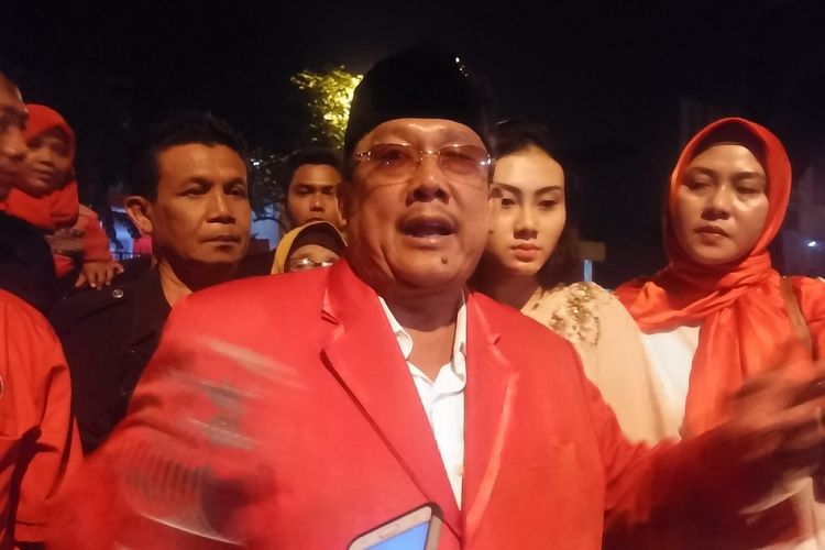 Koordinator Relawan Risma Mat Mochtar mengatakan seluruh pendukung Tri Rismaharini siap memenangkan Gus Ipul-Puti Soekarno dalam Pilkada Jawa Timur 2018